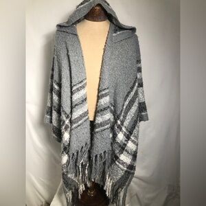 Womens Grey Shawl. One Size. Kismet. Womens Grey Shawl. One Size. Kismet.